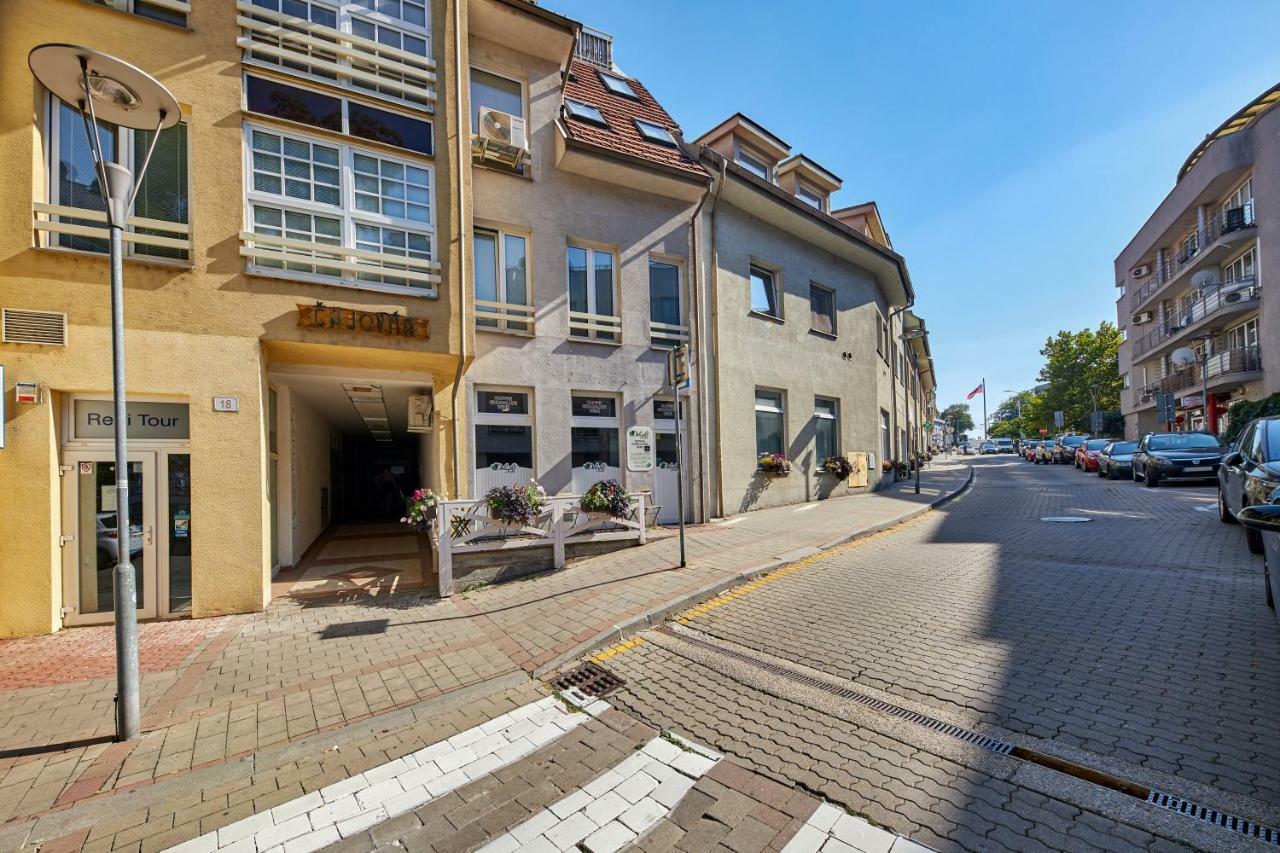 Pineapple Apartment Братислава Екстер'єр фото